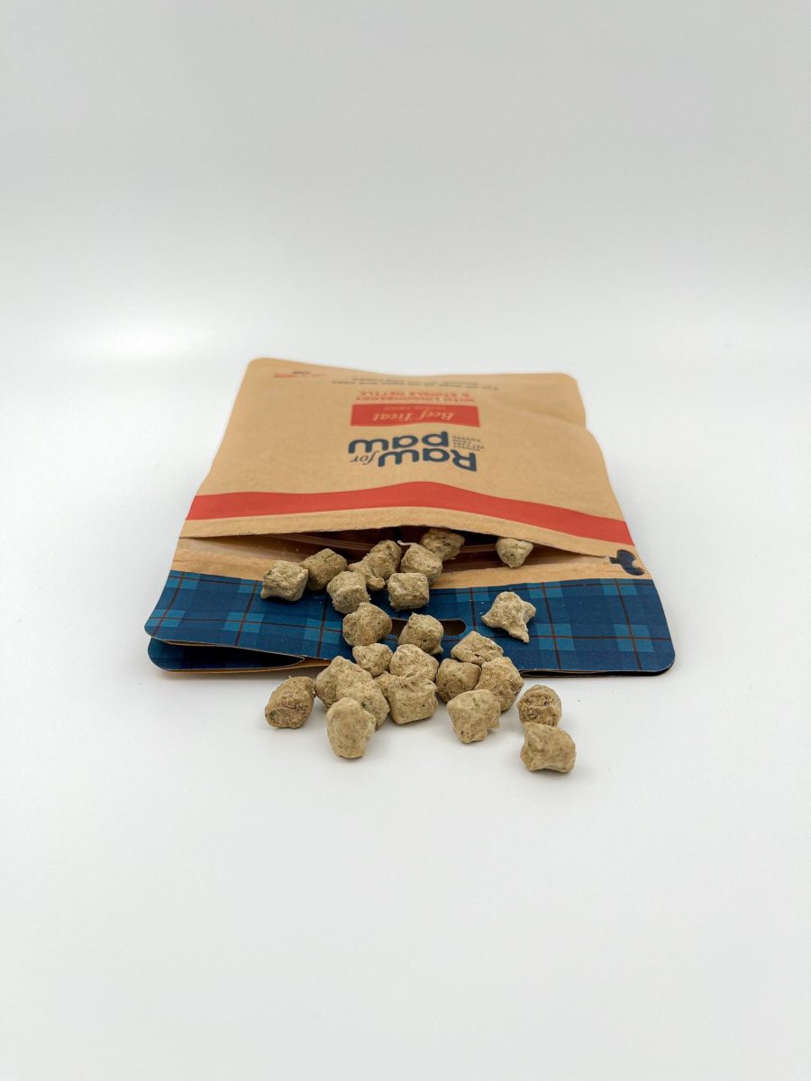 Сублімовані смаколики з яловичини, брусниці та кропиви Freeze-Dried Raw for Paw 50 г